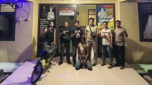 20250919-Unit-Reskrim-Polsek-Membalong-Belitung-amankan-pelaku-curanmor.jpg