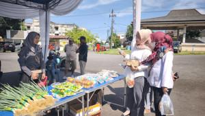 20250924-Penjualan-aneka-bumbu-dapur-serba-lima-ribu-di-lapak-GPM-Belitung.jpg