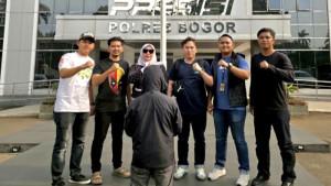20250924-Personel-Polres-Belitung-mengamankan-pelaku-pencabulan-di-daerah-Bogor.jpg