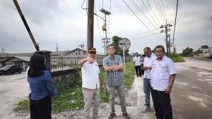 20250924-Wakil-Bupati-Belitung-Syamsir-berbincang-bersama-Pemimpin-PT-AKU.jpg