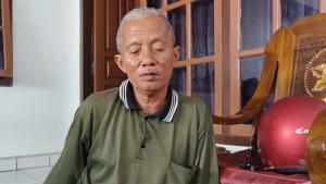 20250930-Abdurrahman-ayah-Muhamad-Soleh-korban-ambruknya-musala-Ponpes-Al-Khoziny-Sidoarjo.jpg