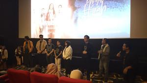 20251005-Cast-dan-kru-Film-Pengin-Hijrah-saat-menyapa-penonton-special-screening.jpg