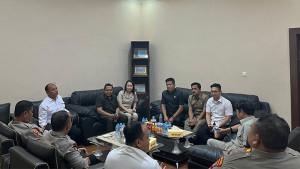 20251006-Ketua-DPRD-Belitung-beserta-jajaran-bertemu-Kapolres-Belitung.jpg