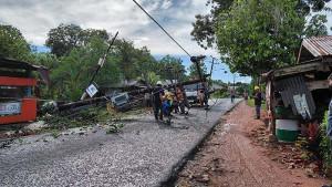 20251007-Tiang-Listrik-Tumbang.jpg
