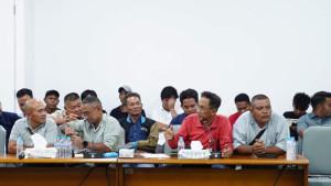 20251010-Direktur-Utama-PT-Timah-Tbk-bertemu-perwakilan-masyarakat-penambang.jpg