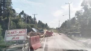 20251010-Kondisi-jalan-di-Dusun-Iler-Desa-Bantan-Kecamatan-Membalong.jpg
