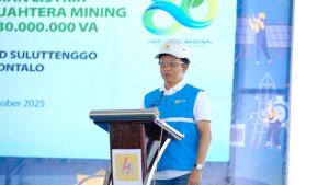 20251011-Direktur-Retail-dan-Niaga-PLN-Adi-Priyanto-menyampaikan-rasa-terima.jpg