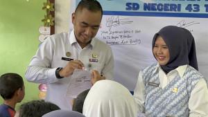 belitung/20251022-Bapas-Kelas-II-Tanjungpandan-bersama-SDN-43-Tanjungpandan-deklarasi-sekolah-anti-bully.jpg