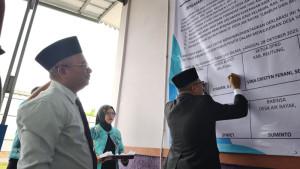 20251028-Wakil-Bupati-Belitung-Syamsir-menandatangani-deklarasi-Ikan-Belanak.jpg