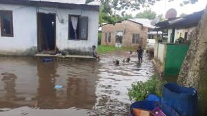 20251110-Banjir-rob-menggenangi-rumah-warga-di-sejumlah-titik-di-Desa-Kurnia-Jaya-Beltim.jpg