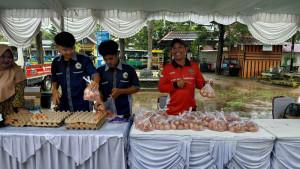 belitung/20251120-Lapak-penjualan-telur-milik-BUMDes-Sedulang-Jaya-saat-GPM-di-Manggar-Beltim.jpg