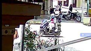 Begini-Ciri-ciri-Pelaku-Perampokan-Toko-Emas-di-Kecamatan-Payung.jpg