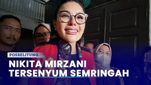 Nikita-Mirzani-Tersenyum-Semringah.jpg