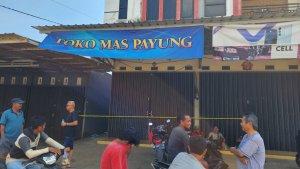 Toko-Mas-Payung-usai-dirampok.jpg