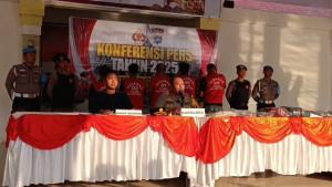 olres-Belitung-Timur-gelar-konferensi-pers-kasus-pengeroyokan-tiga-jurnalis.jpg