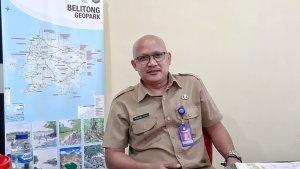 yuspian-saat-berada-di-ruang-kerjanya.jpg
