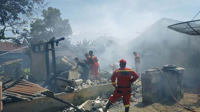 20211222-rumah-milik-aripin-terbakar.jpg
