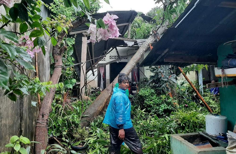 20220023-Kondisi-Rumah-Warga-di-Beltim-yang-Terdampak-Angin-Kencang.jpg