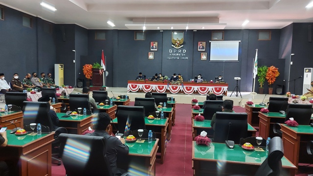 20220328-rapat-paripurna-dprd-beltim.jpg