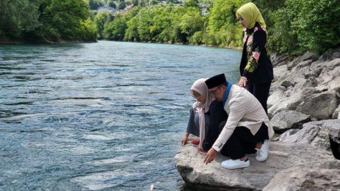 20220604-Ridwan-Kamil-hanyutkan-bunga-di-sungai-aare.jpg