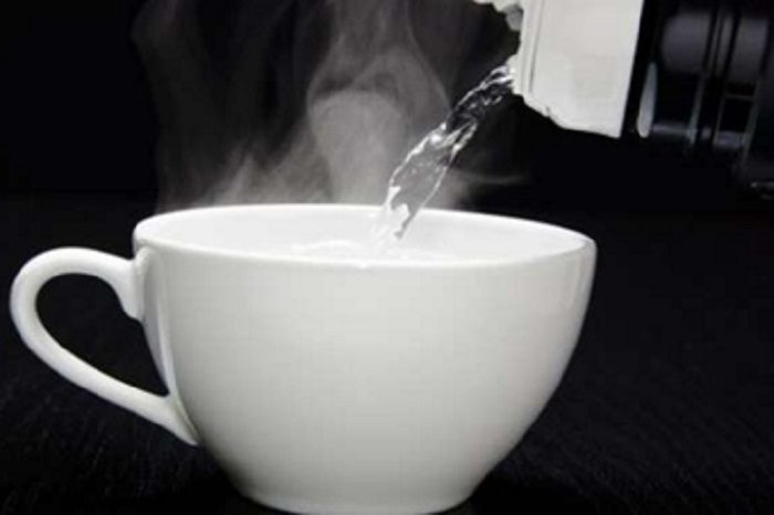 Apakah Benar Air Hangat dapat Membantu Mengatasi Sakit Tenggorokan? Ini Kata dr Saddam Ismail