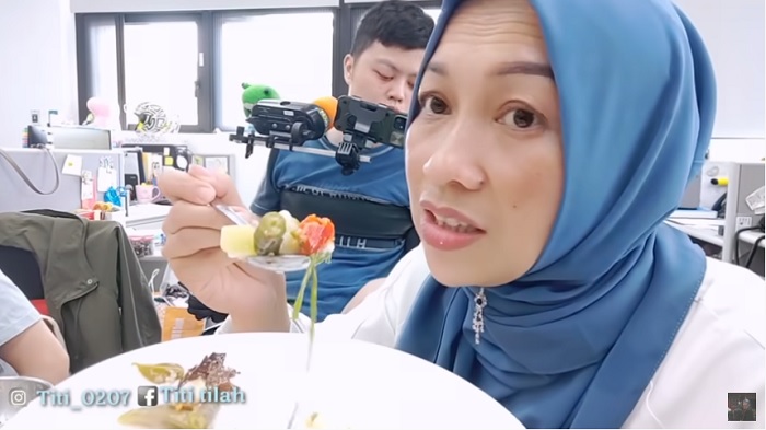 Hobi Masak, TKI Taiwan Ini Bikin Sayur Lodeh Terong untuk Orang Taiwan, Ternyata Doyan