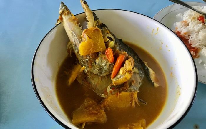 Wisata Bangka Belitung: Lempah Kuning, Sajian Kepala Ikan Tenggiri dengan Kuah Asam Pedas