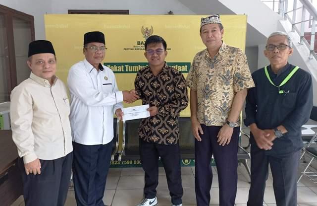 20230627_Baznas-Babel-menyerahkan-bantuan-biaya-pendidikan.jpg