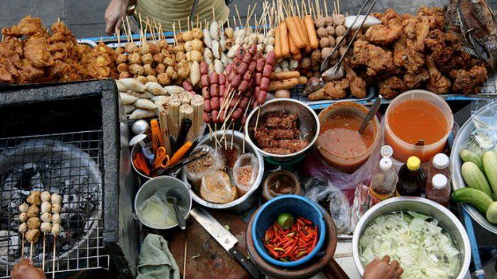 20230708-Jajanan-kaki-lima-di-Bangkok.jpg