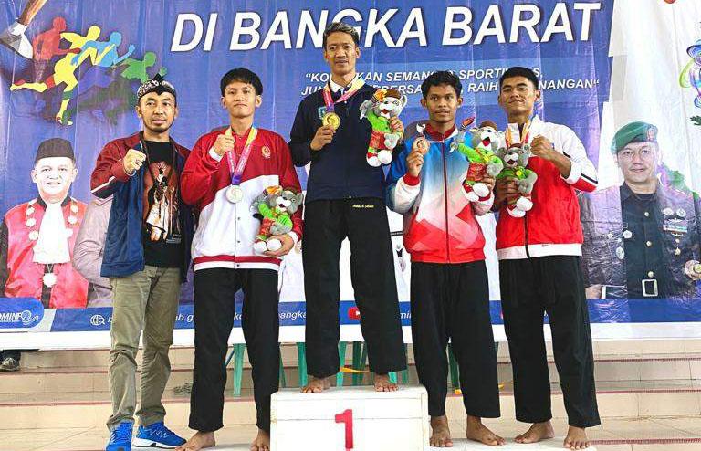 20230826-Pesilat-putra-Belitung-naik-podium-satu.jpg