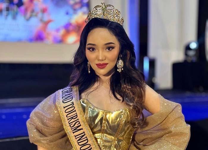 Hurram Sulton Sulton bilan jinsiy aloqa qilish Auditoriyada rus oqituvchisi va talaba porno