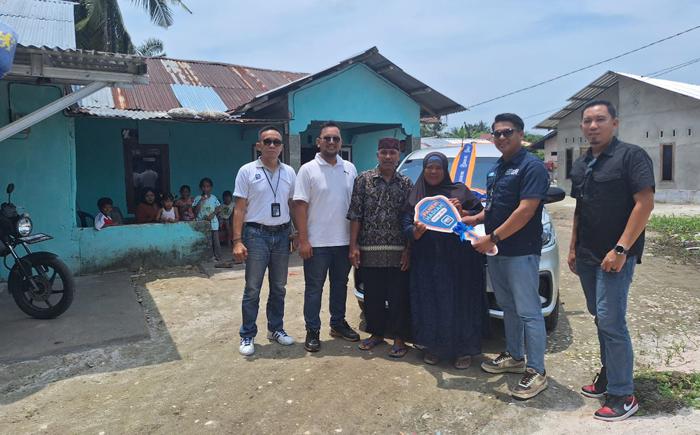 20241029-Penyerahan-grand-prize-mobil-dari-BRI-BO-Tanjungppandan.jpg