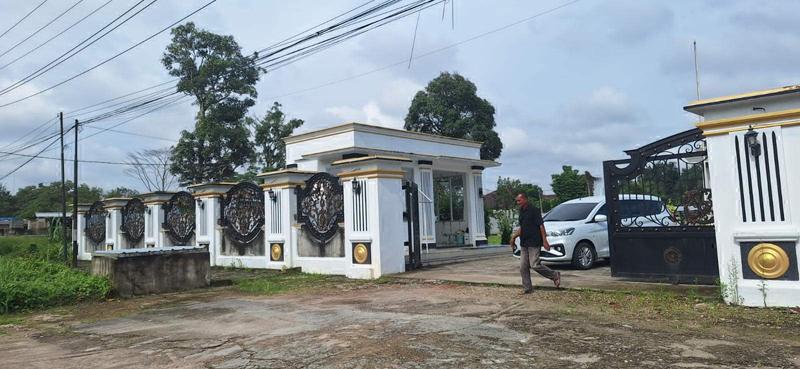 20250224-Kondisi-kediaman-pribadi-calon-Gubernur-Bangka-Belitung-nomor-urut-2.jpg