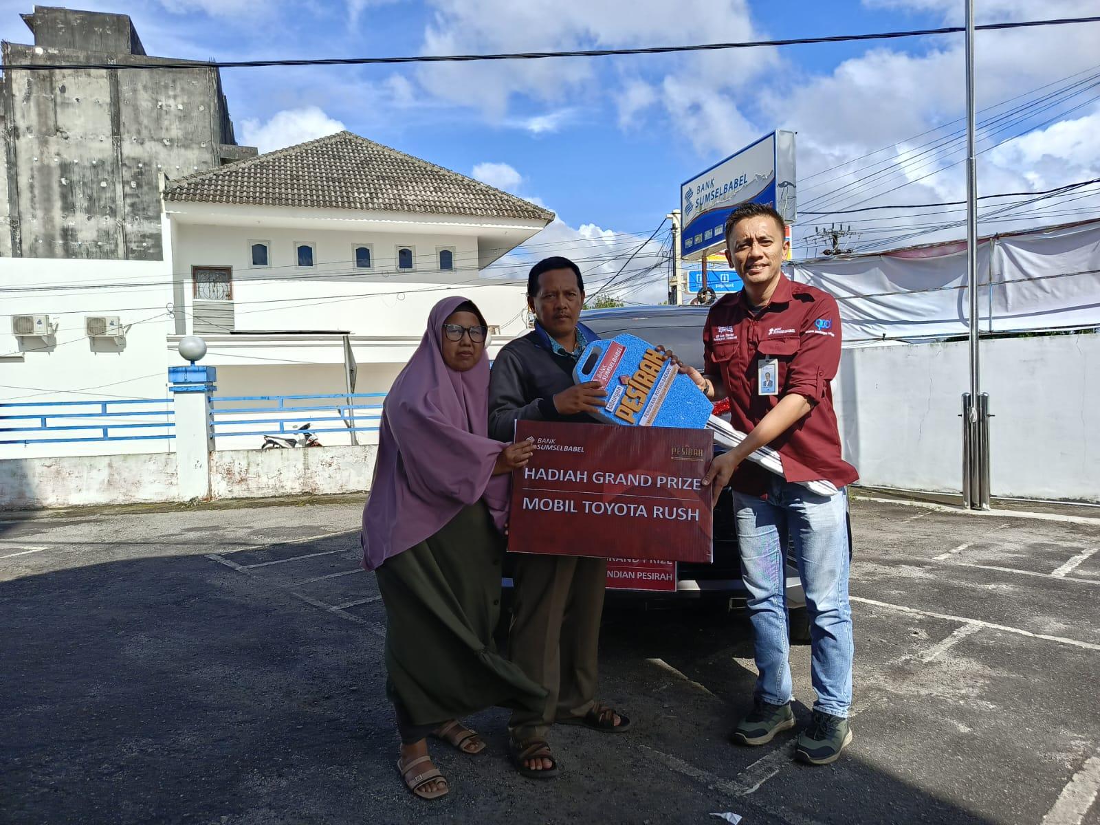 Sosok Sumiran Guru di Jebus Dapat Toyota Rush dari Bank Sumsel Babel, Setelah 10 Tahun Jadi Nasabah