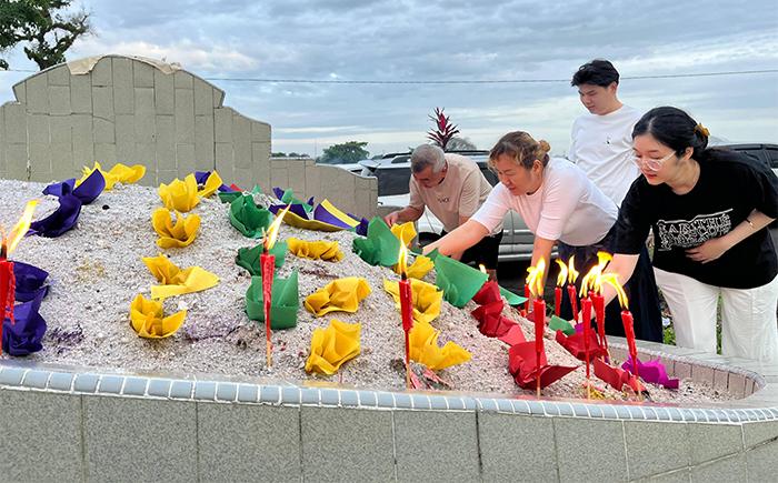 Warga Tionghoa Jalani Ritual Ceng Beng di Perkuburan Sentosa Pangkalpinang, Tradisi Hormati Leluhur