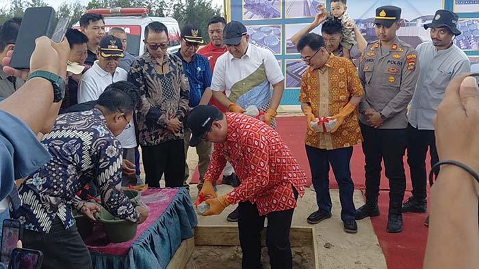 Bupati Belitung Timur Letakkan Batu Pertama, PT VIP Segera Dibangun di Damar