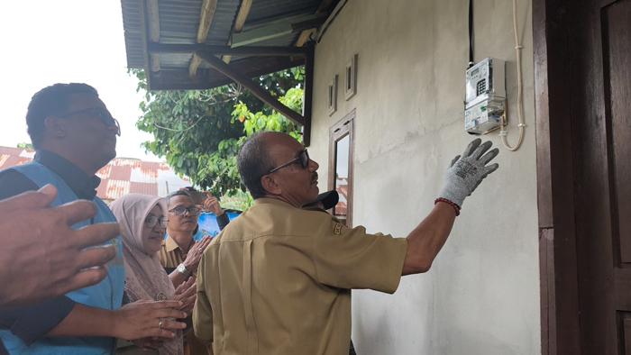 Warga Air Merbau Kini Nikmati Sambungan Listrik PLN