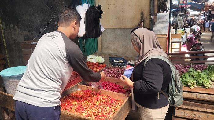 20260120-Suasana-lapak-pedagang-cabai.jpg