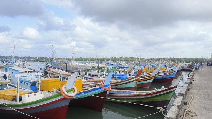 20260123-Deretan-perahu-nelayan-sandar.jpg