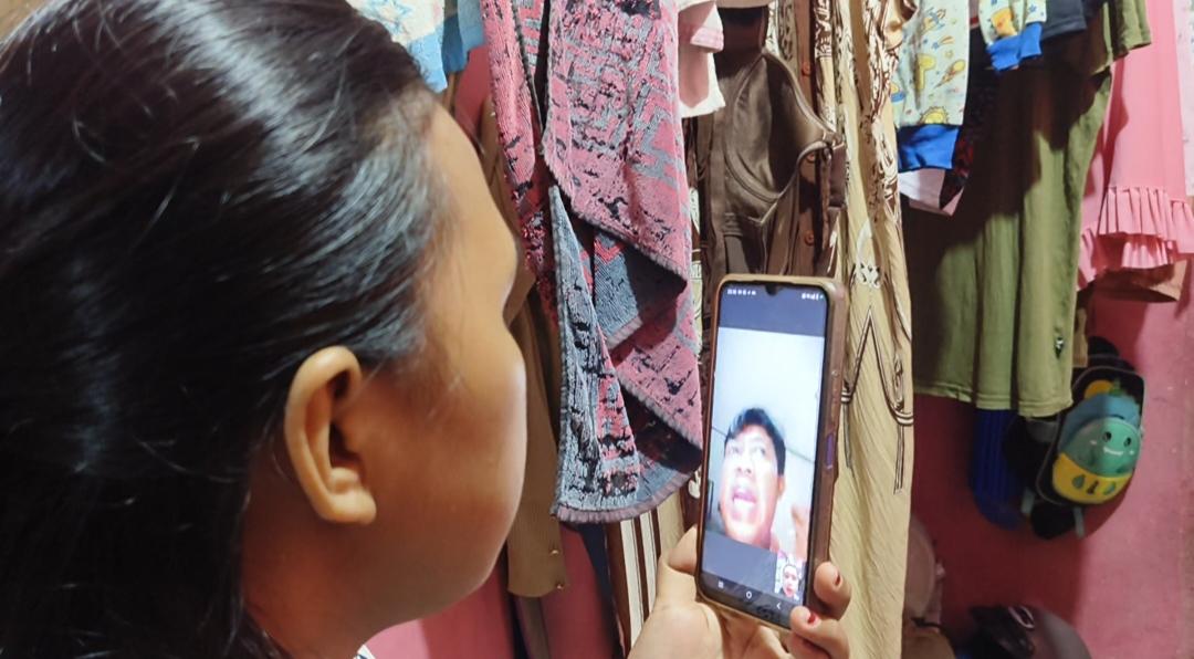 Breaking News: Istri ABK KM Osela Terima Telepon Dua Nelayan Selamatkan Kapal Kargo