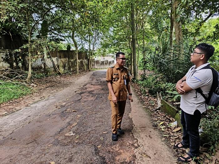 Pemkab Belitung Benahi Akses Jalan Kemuning ke Kolam Sripinai, Drainase dan Penerangan Ditambah