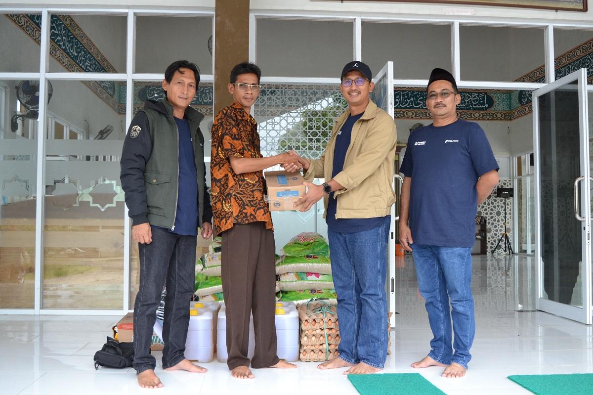 Pelindo Regional 2 Tanjungpandan Salurkan Bantuan Sembako ke Pondok Pesantren Daarul Arofah