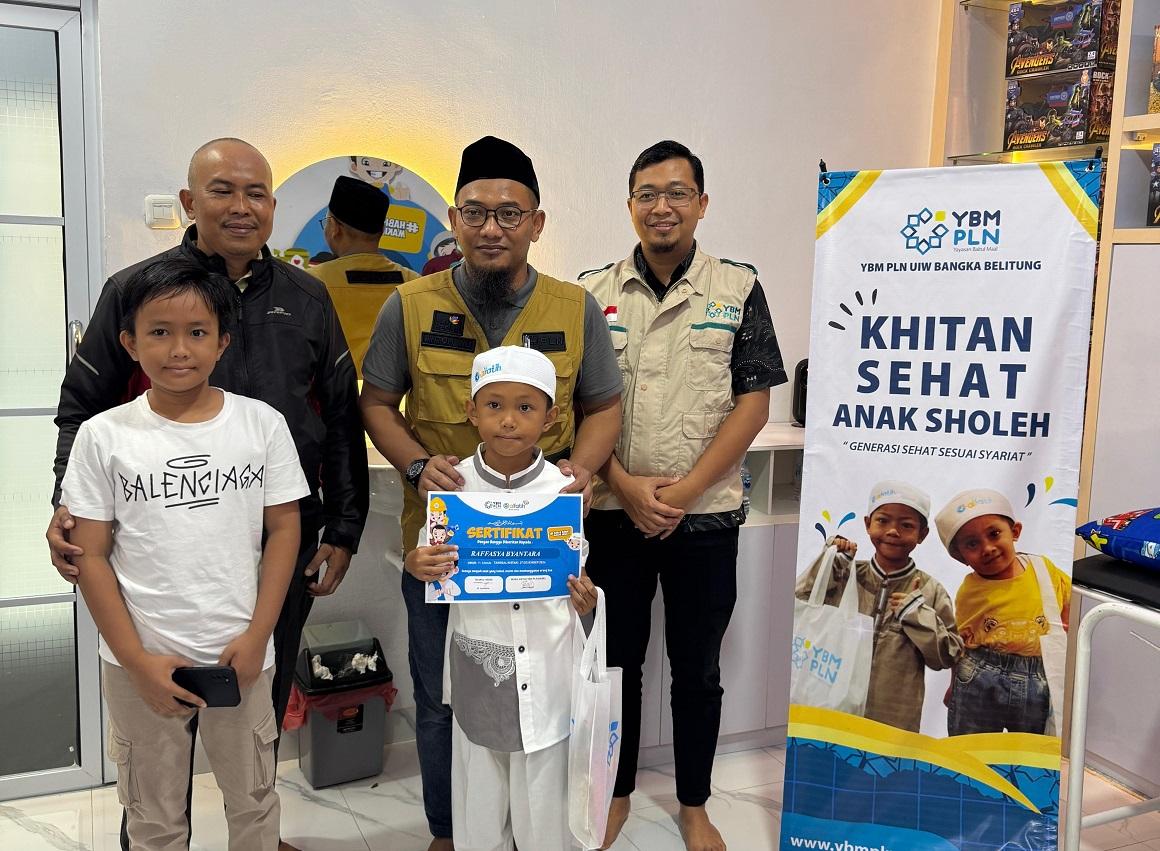YBM PLN dan Klinik Sunat Al-Fatih Pangkalpinang Gelar Khitanan Gratis ke 60 Anak di Bangka Belitung