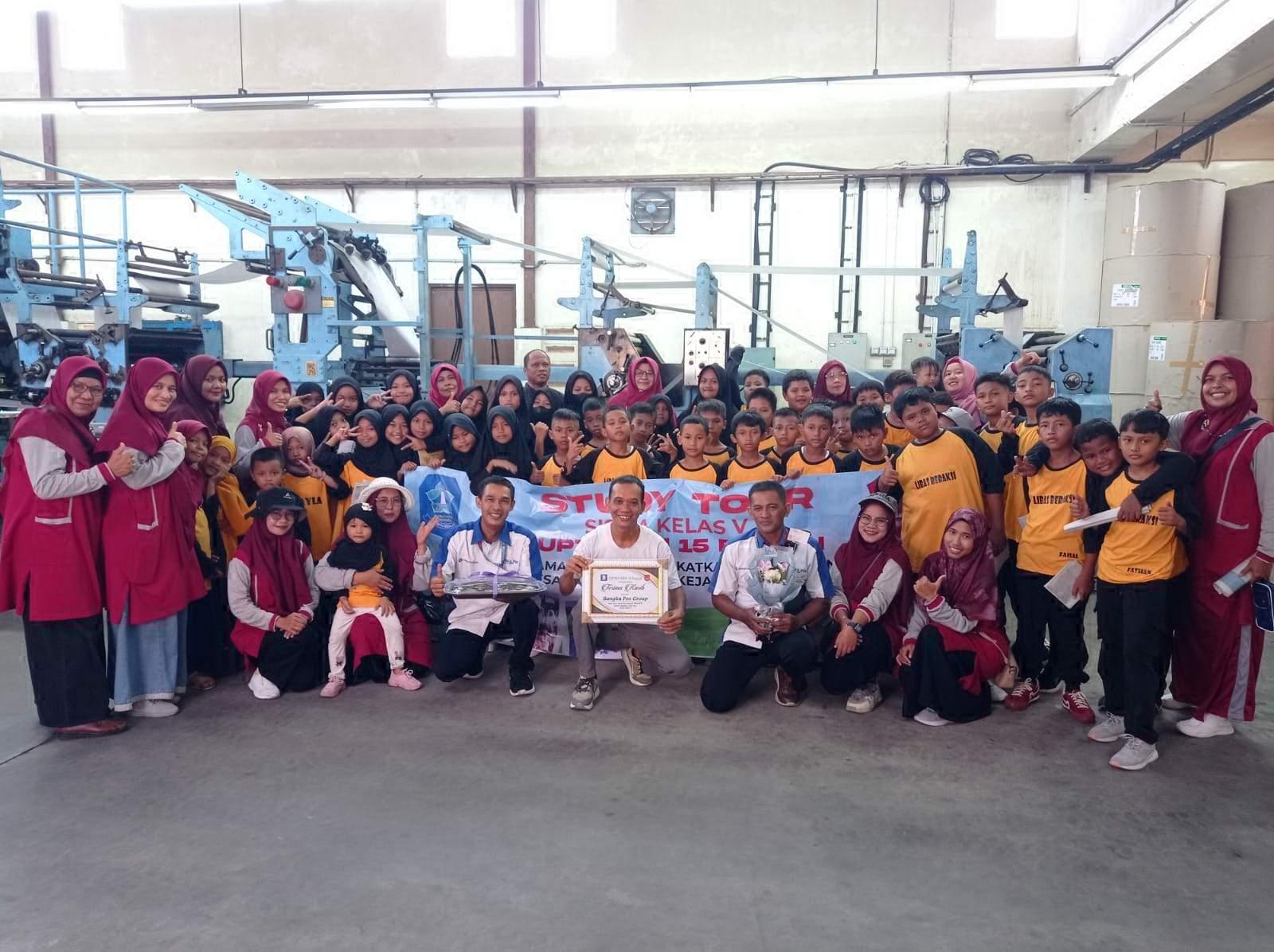 Siswa SD Negeri 15 Pemali Gali Informasi Jurnalistik Bangka Pos