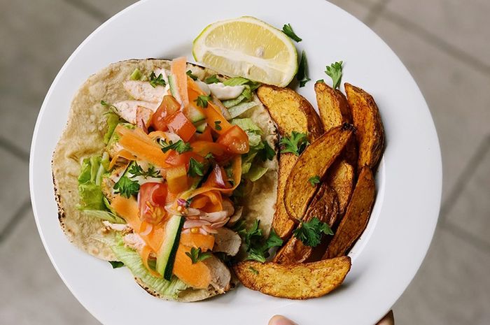 Chicken Pita Sandwich Camilan Lezat dan Praktis Ala Yohanez Adhijaya