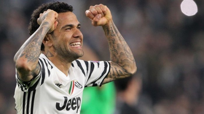 dani-alves_20170730_133635.jpg