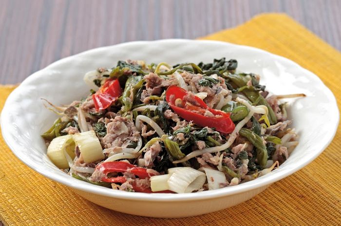 Kangkung Tumis Ikan Asap yang Sederhana Ini Nikmatnya Aduhai!