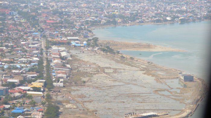 kondisi-kota-palu-pascaditerjang-tsunami_20181015_131835.jpg