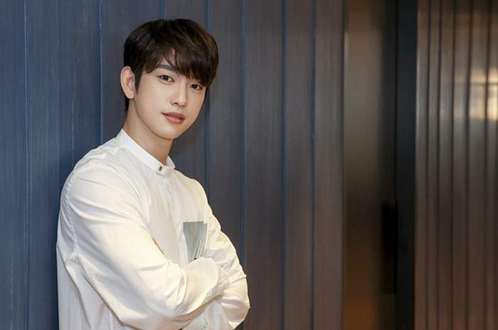 Jinyoung GOT7 Dirumorkan Keluar dari JYP Entertainment