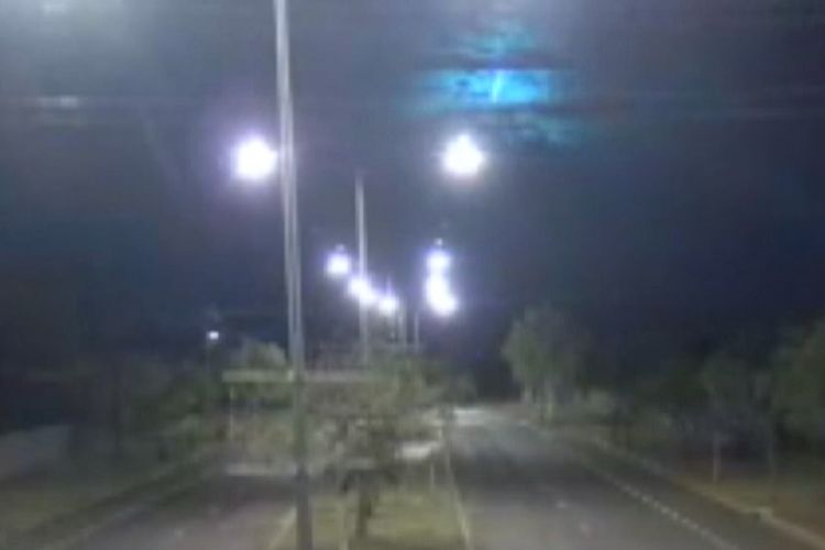 Begini Penampakan Lintasan Meteor yang Terekam Kamera CCTV Polisi di Australia